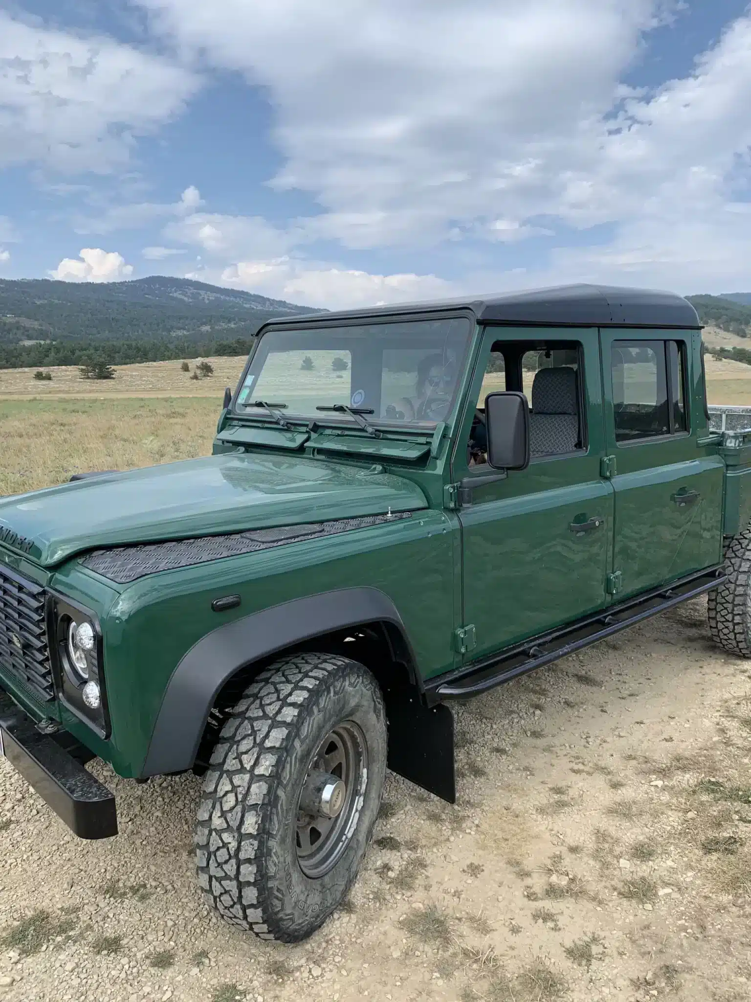 Notre Defender 130 en voyage : 1er off-road en montagne.