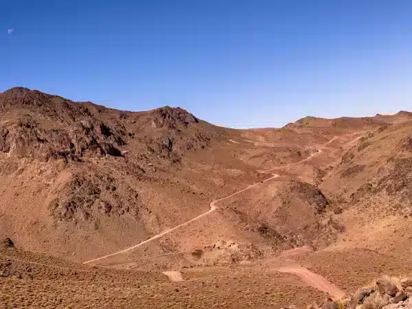 Piste de raid 4x4 dans le désert marocain
