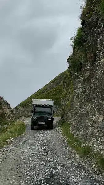 Route militaire historique traversant la montagne, roadbook Alpes 4x4